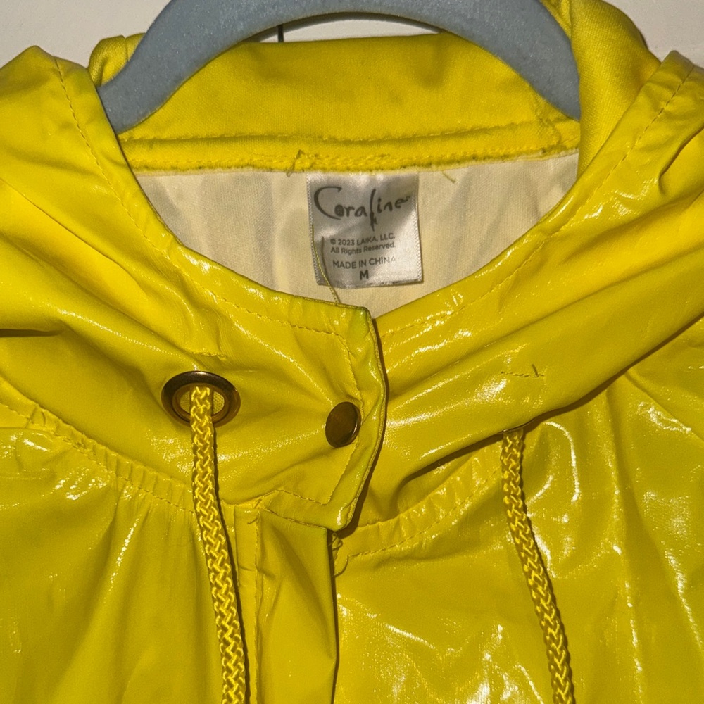 Coraline Raincoat Costume - Picture 2 of 7